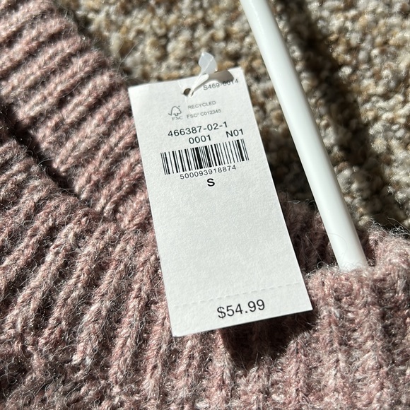 Women’s Sweater new with tags - Picture 3 of 3